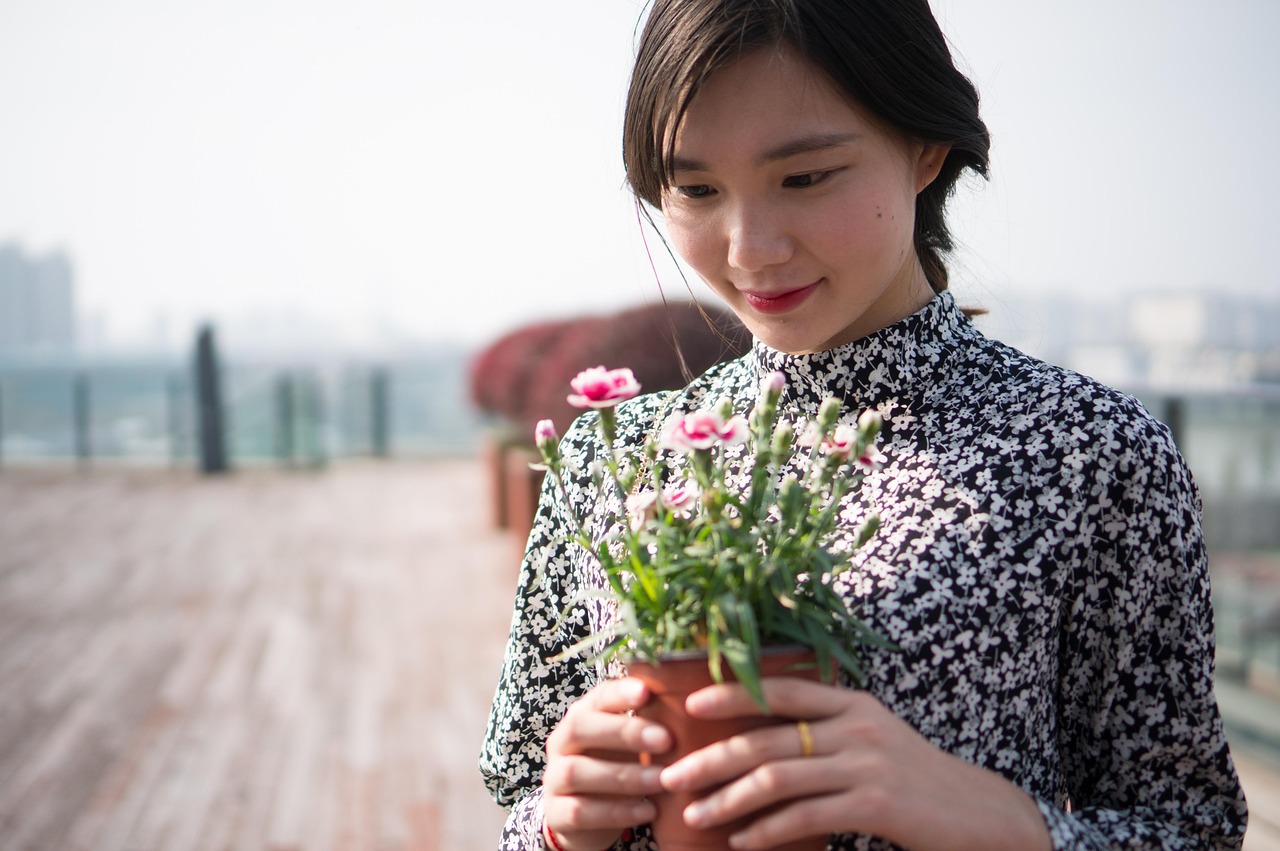 4月女人心演员表及深度解析